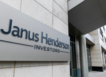 Victory Capital разжигает борьбу за Janus Henderson: новое предложение на $8,6 млрд